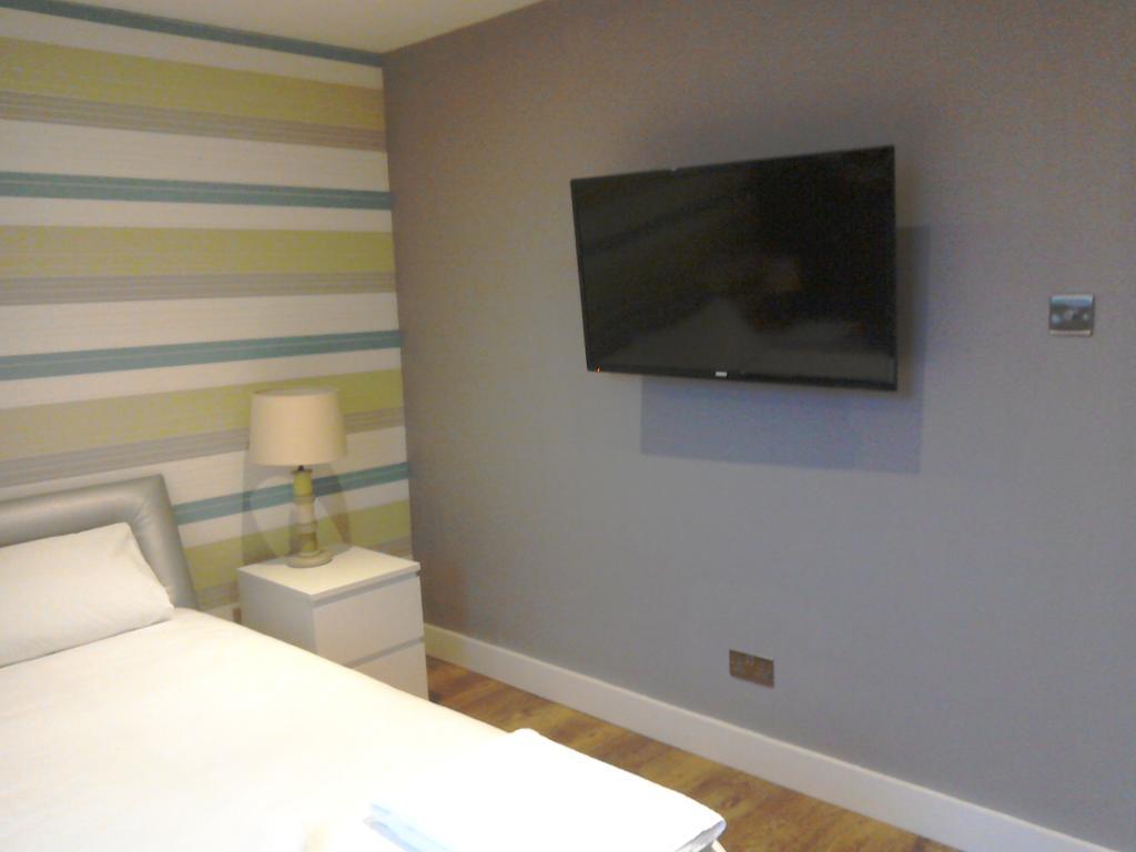 The Dorchester Serviced Apartments Кингстън ъпон Хъл Стая снимка